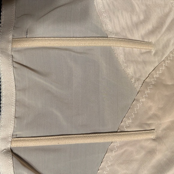 Hook Closure Corset - Picture 3 of 3